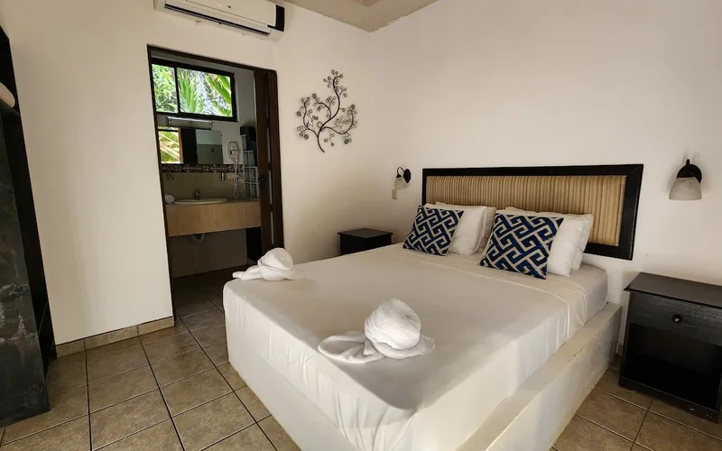 Guesthouse near Bahia Ballena Uvita, close to the boats for snorkeling uvita tours